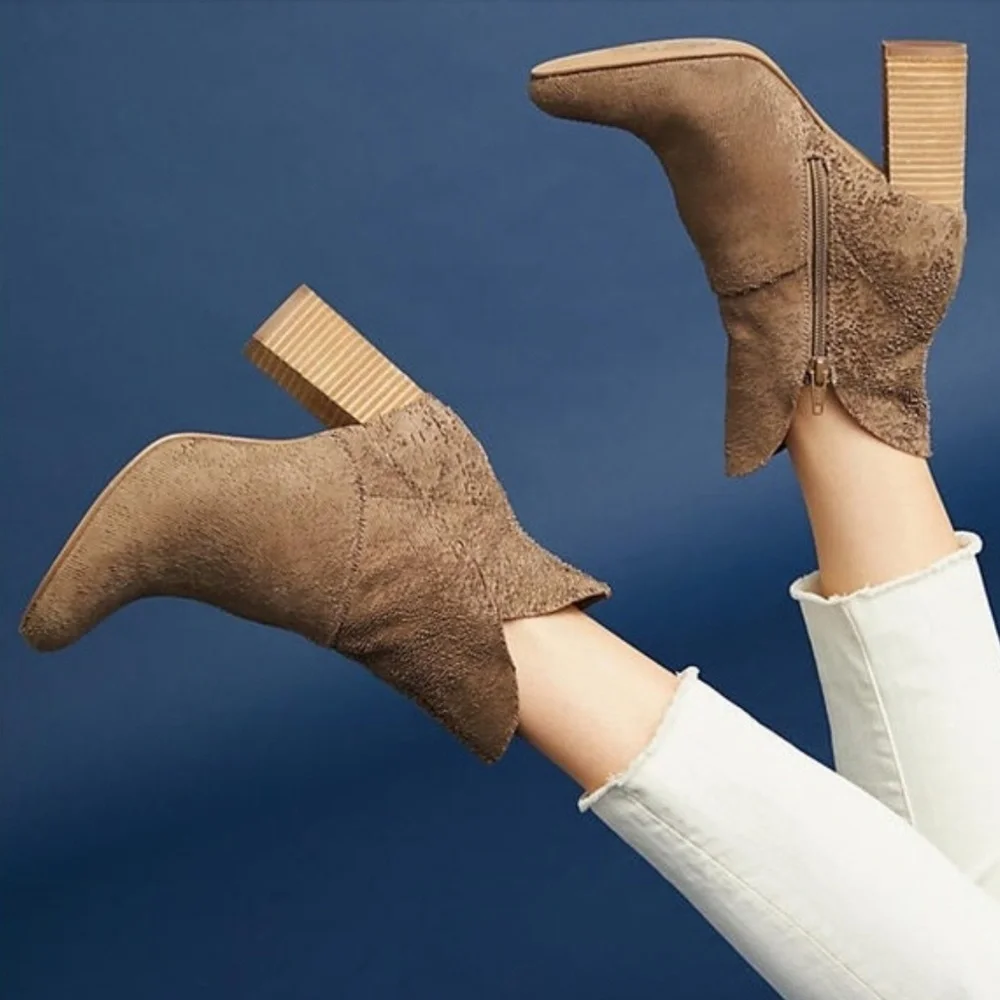 Modern Chic Seychelles Textured Suede Booties - Picture 1 of 5